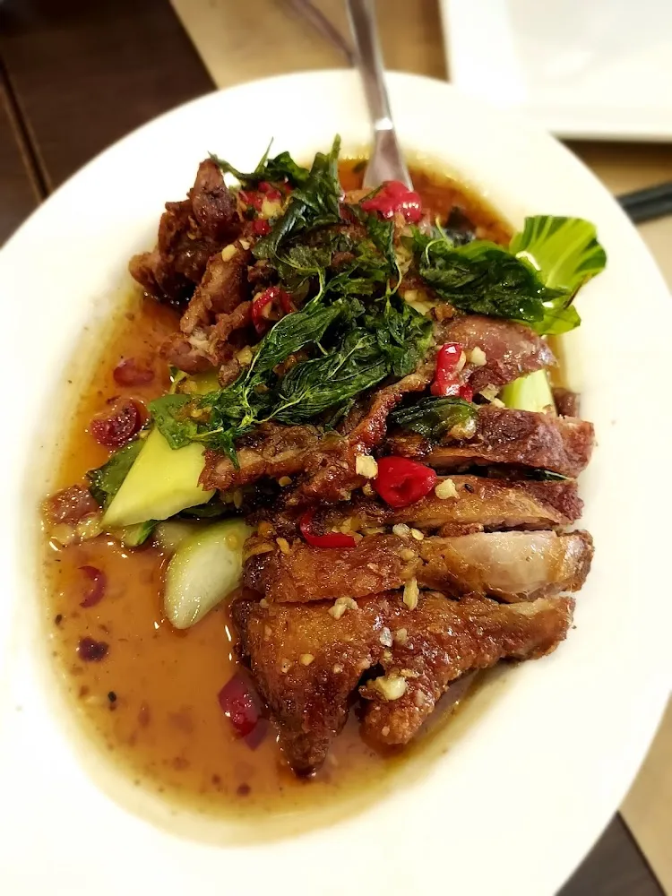 Canard Laqué Au Basilic Sauce Tamarin